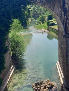 Maisons de vacances Maison medievale avec jardin dans charmant village : photos des chambres