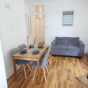 2 Bedroom apartment, Fortescue Road