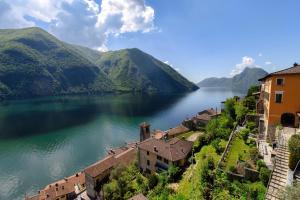 Unique Gandria Attic by Quokka 360 - Elegant Lake View Apartment