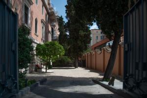 Domus Giulio Guest House
