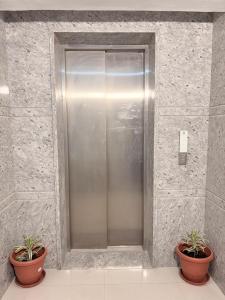 Spectra Haus AC 3BHK , 1kms from Palace