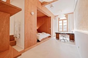 Superbe appartement rue St-Catherine - ciné , balcon & spa