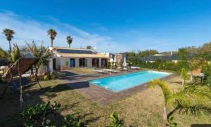 Villa Alicudi - with private pool just steps from the sea