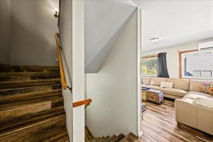 Steps to Hot Springs, Shops, & Trails 2BR Fiber