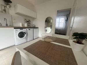 Appartements Le Petit Clos-y - Appart hypercentre avec parking + terrasse : photos des chambres