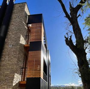 Aura, Villa La Angostura