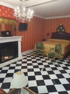 Junior Suite room in Hotel Ateneo Sevilla