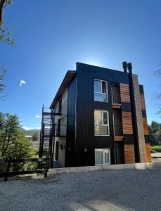 Aura, Villa La Angostura