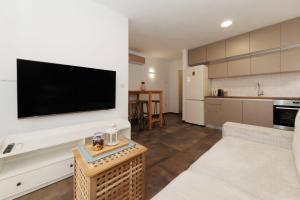 Apartments 23 and 25 with free private parking