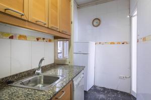 22ARA1051- 4BR flat in the City Center