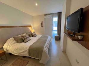 Estadía de Lujo con vista soñada a la Bahía grande de Nordelta