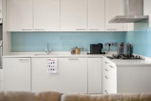 Prime 2 Bedroom Apt, Kensington Garden Square View