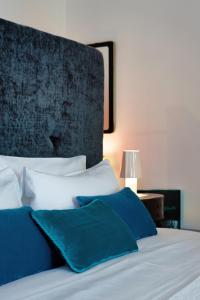 Billies Flat RED - art & design apt in Verona historic centre