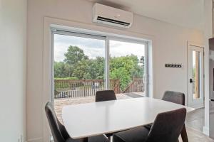 853 condo in Bromont Vieux Village mountain view