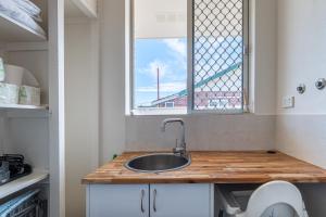 A1 Airport Haven - Quick Access, Comfy & Free Parking