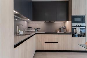 Spacious 2BR Apt Top Las Condes Location