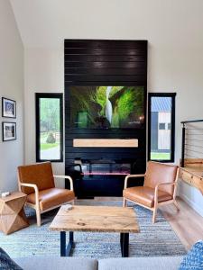 Perfect Perch at Three Suns Cabins