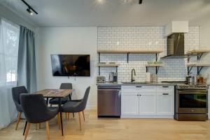 Loft at 913 Shefford