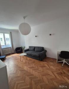 Apartament 151