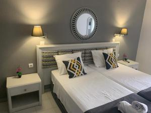 Standard Triple Room room in Alkyonides Hotel