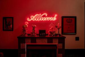 Adult BnB Eurekas House of Pleasure - 4hvězdičkové hotely ve městě Eureka Springs