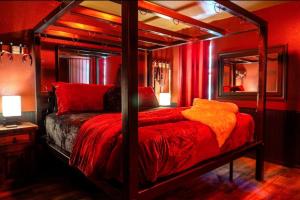 Adult BnB Eurekas House of Pleasure