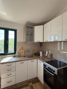 Seoska idila, Krivići