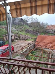 Seoska idila, Krivići