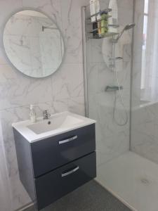 Chambre au 1er étage avec communs