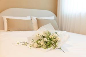 ModernStay HONGDAE#Mangwon local market 10mins, Hongdae, Hanriver park 10min,Family, a licensed accommodation