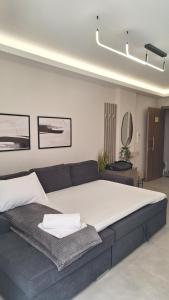 Nèphos, by Miorah Selections