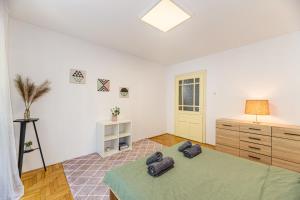 Serene Garden Apartments with Parking