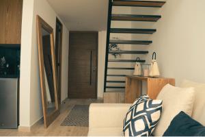 Loft Izel sleeps 4 with beach club access, close to La Veleta