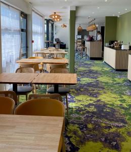 Hotels Hotel Pont Rouge , Carcassonne : photos des chambres