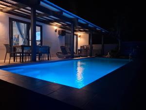 Royal Seascape 2 Beachfront w Private Pool