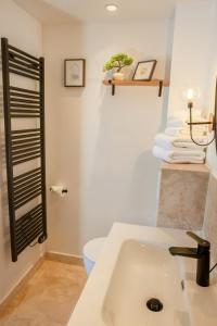 Maisons d'hotes Villa Lily of the valley : Chambre Lit King-Size Standard