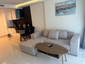 Grand Avenue 1BR 6th floor pool view smart tv wifi - 3hvězdičkové hotely ve městě Pattaya Central