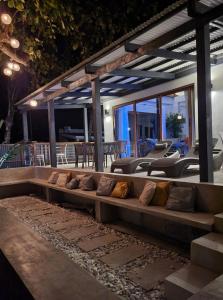 Royal Seascape 1 Beachfront- Optional Jacuzzi