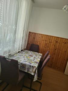 APARTMAJI Lea