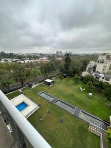 CERRO DE LAS ROSAS Departamento amoblado con pileta climatizada