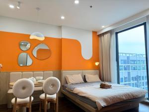 Mochie Homestay - Luxurious Apartment with Rooftop Pool, Private Fitness Studio in Masteri B Vinhomes Smart Ha Noi