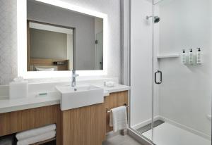 SpringHill Suites by Marriot Troy Dayton