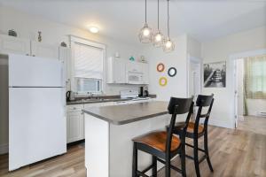 The Warbler - 12 Meadowview