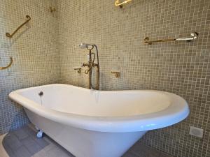 Villas Somptueuse Villa a 5 minutes de Deauville, 18 couchages, piscine, billard, salle de jeux : photos des chambres