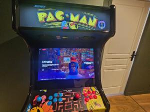 Somptueuse Villa à 5 minutes de Deauville, 18 couchages, piscine, billard, salle de jeux