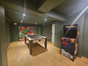 Villas Somptueuse Villa a 5 minutes de Deauville, 18 couchages, piscine, billard, salle de jeux : photos des chambres