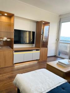 AC Apartment with Metro 3 on doorsteps, 15mins to center