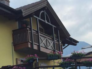 Marikas House