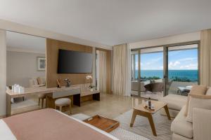 Grand Velas Boutique Hotel