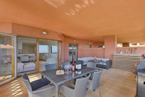 Panoramic ocean and city views